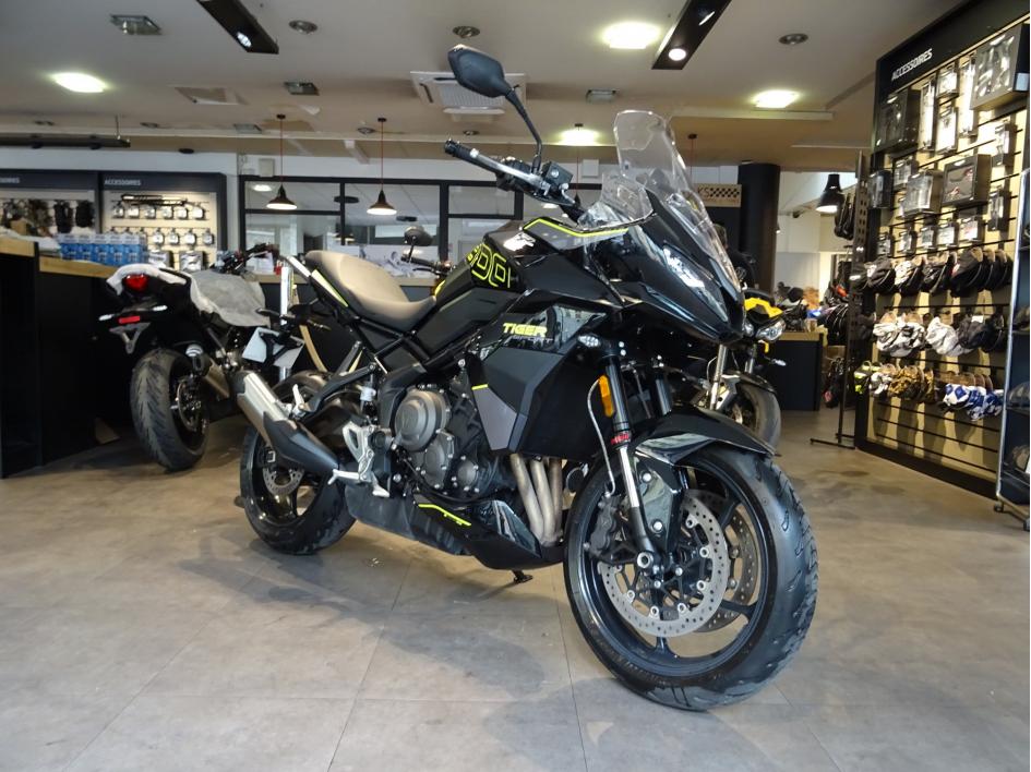 TRIUMPH TIGER 800 SPORT