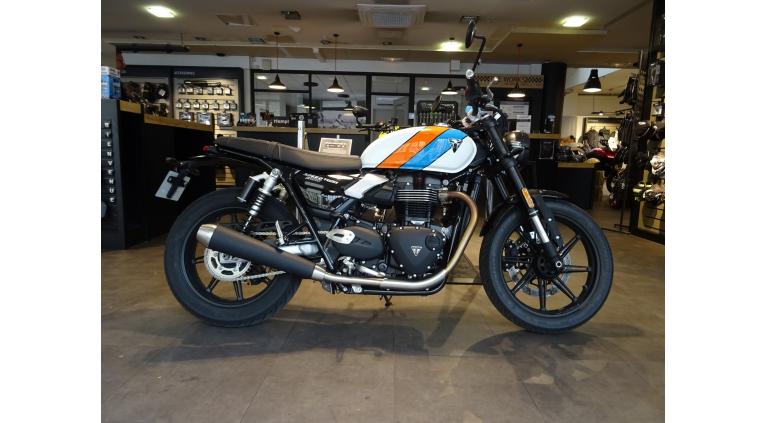 TRIUMPH SPEED TWIN 900