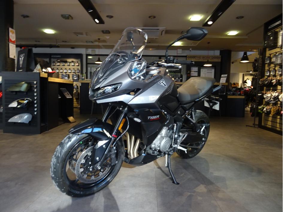 TRIUMPH TIGER 800 SPORT