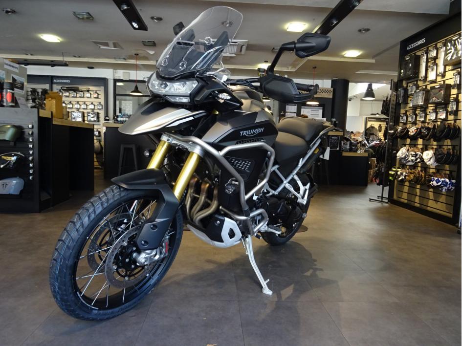TRIUMPH TIGER 1200 RALLY EXPLORER
