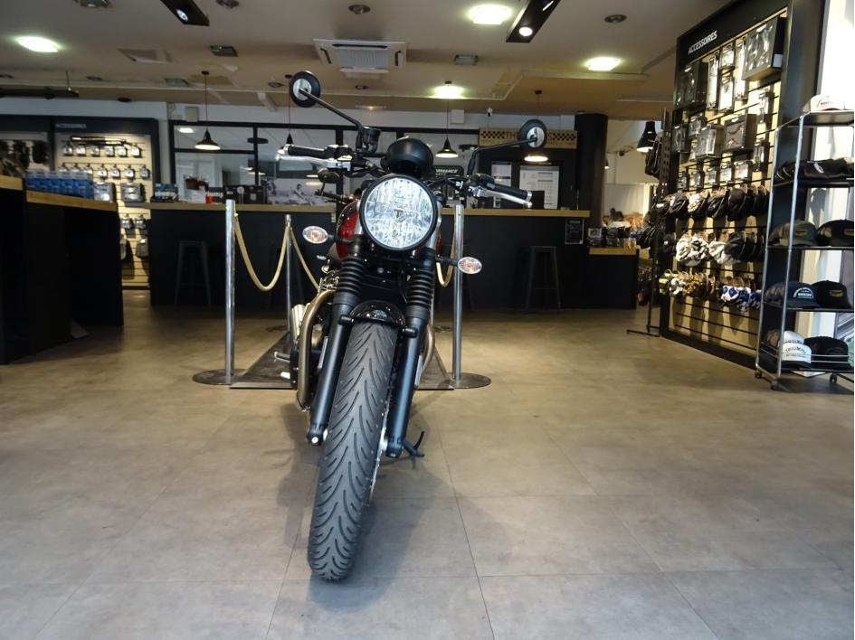 TRIUMPH SPEED TWIN 900