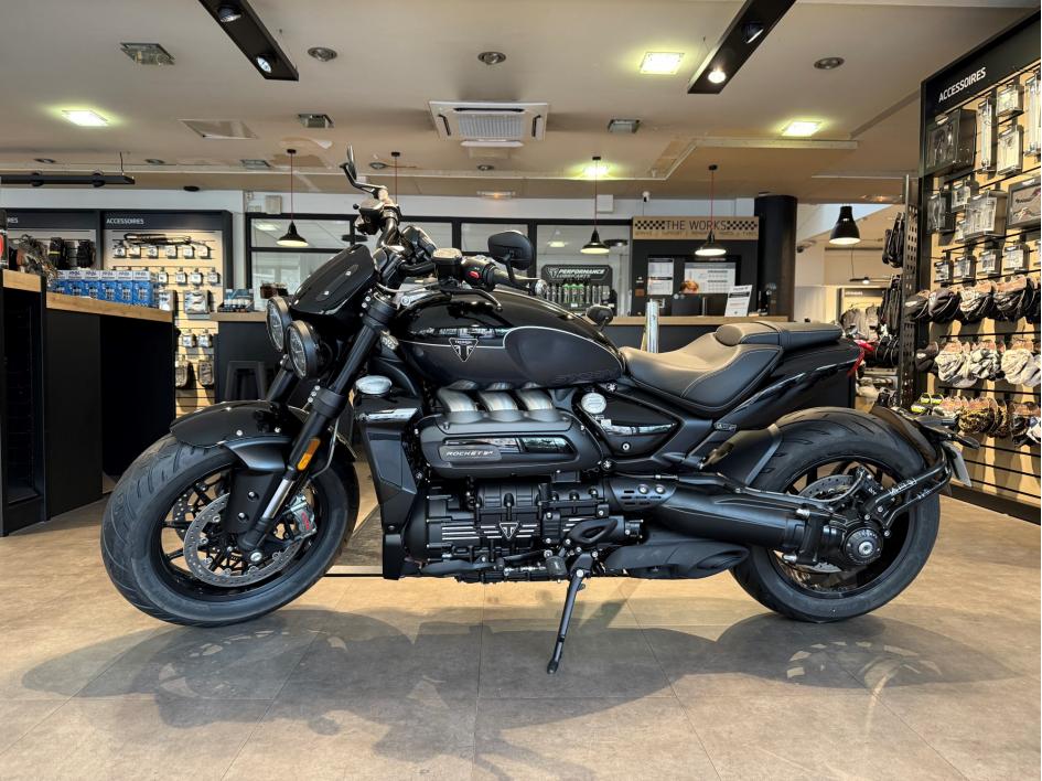 TRIUMPH ROCKET 3 R STORM