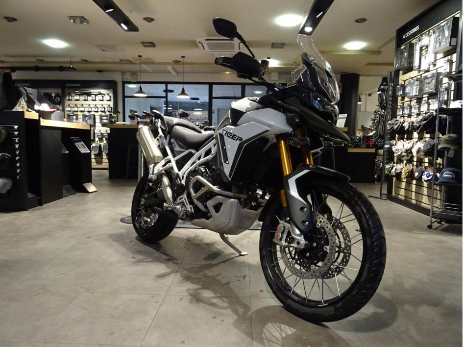TRIUMPH TIGER 900 RALLY PRO