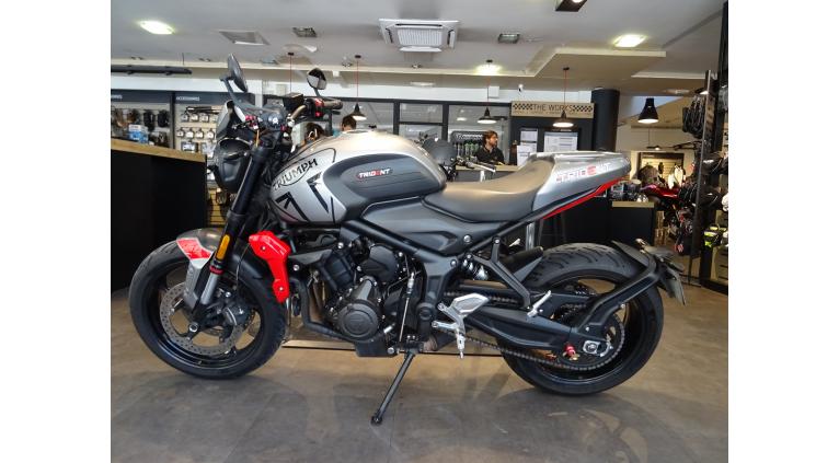 TRIUMPH TRIDENT 660
