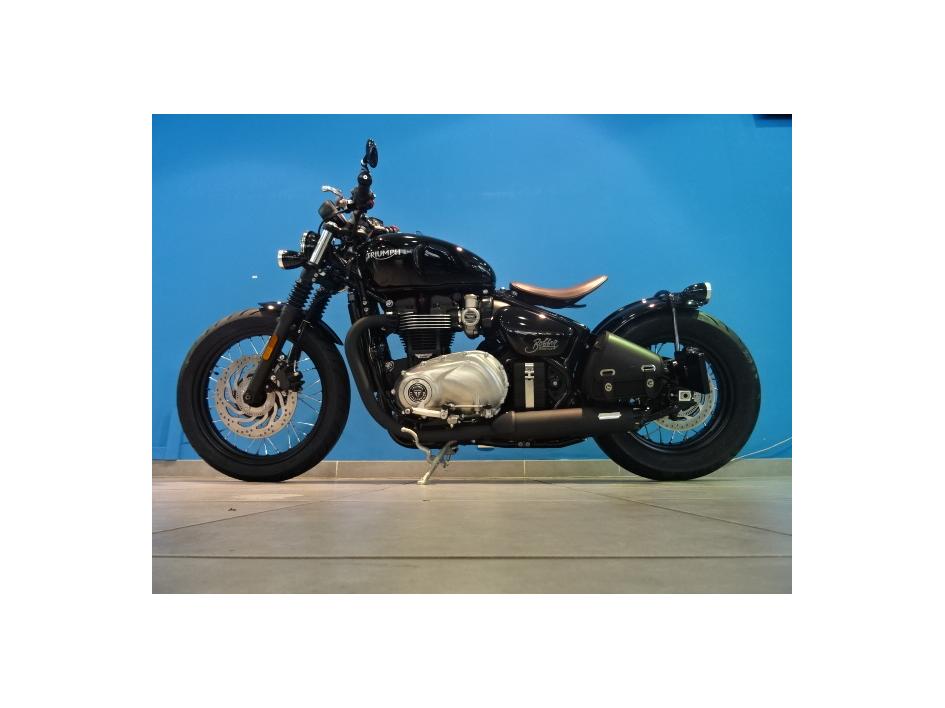 BOBBER 1200 BLACK