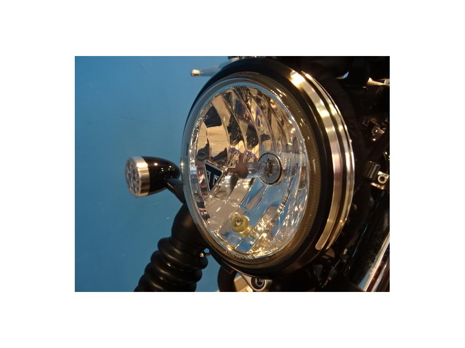BOBBER 1200 BLACK