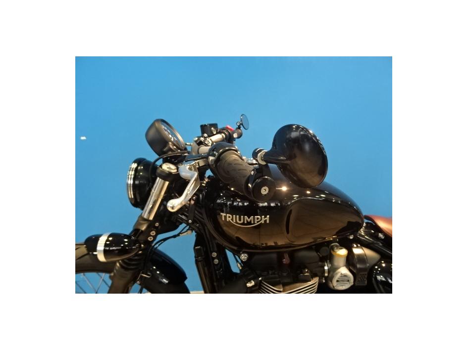 BOBBER 1200 BLACK
