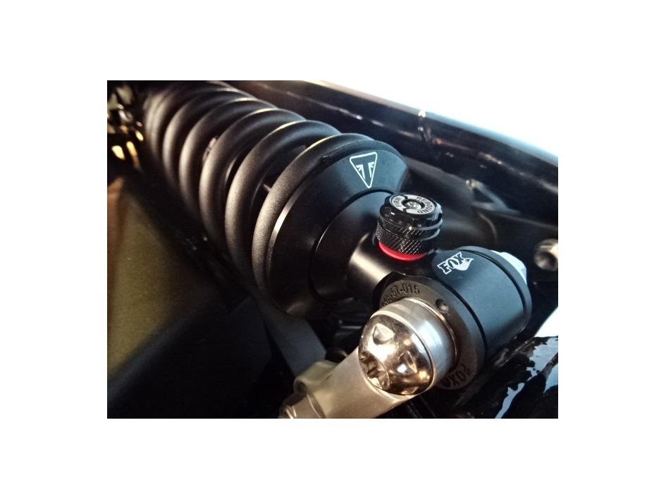 BOBBER 1200 BLACK