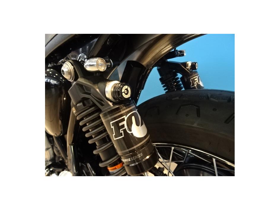 BONNEVILLE T120